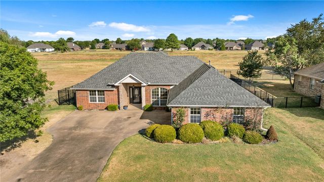 11199 Bear Drive, Farmington, AR 72730