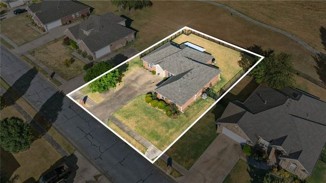 11199 Bear Drive, Farmington, AR 72730