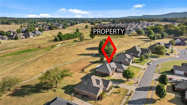11199 Bear Drive, Farmington, AR 72730