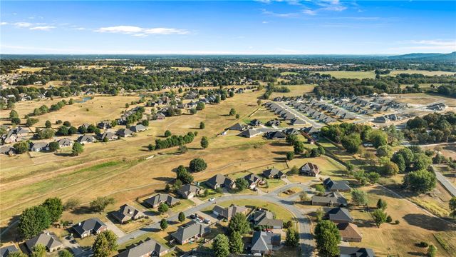 11199 Bear Drive, Farmington, AR 72730