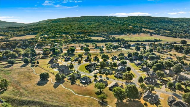 11199 Bear Drive, Farmington, AR 72730