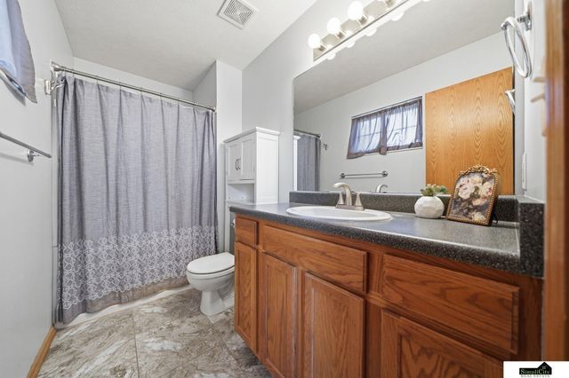 2617 SW 17th Street, Lincoln, NE 68522