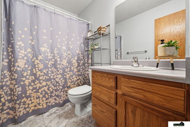 2617 SW 17th Street, Lincoln, NE 68522