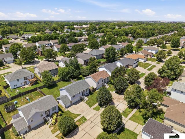 2617 SW 17th Street, Lincoln, NE 68522