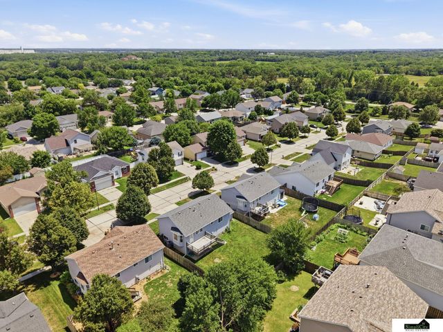 2617 SW 17th Street, Lincoln, NE 68522