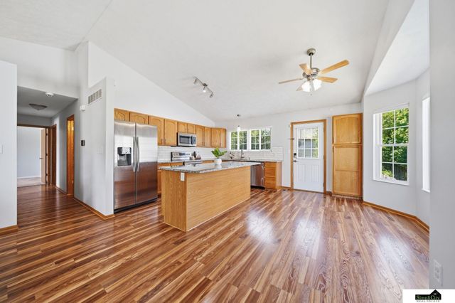 2617 SW 17th Street, Lincoln, NE 68522