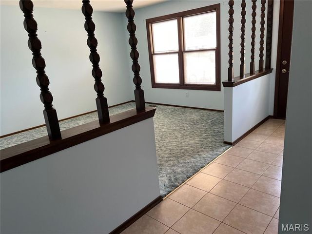 2828 Olde Gloucester Drive, St Charles, MO 63301