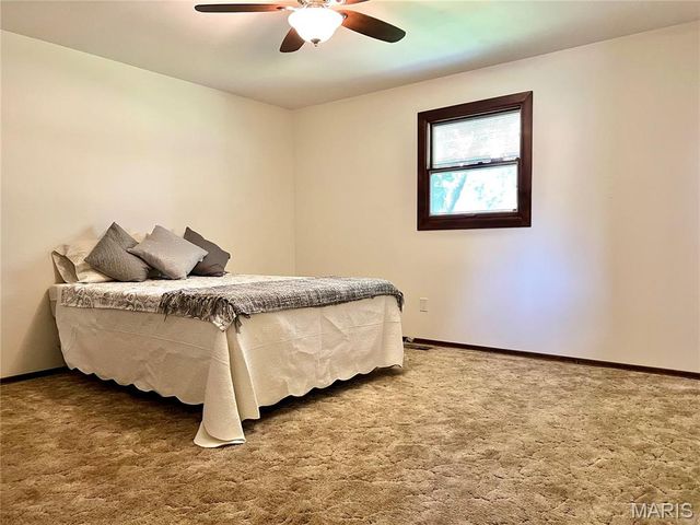 2828 Olde Gloucester Drive, St Charles, MO 63301