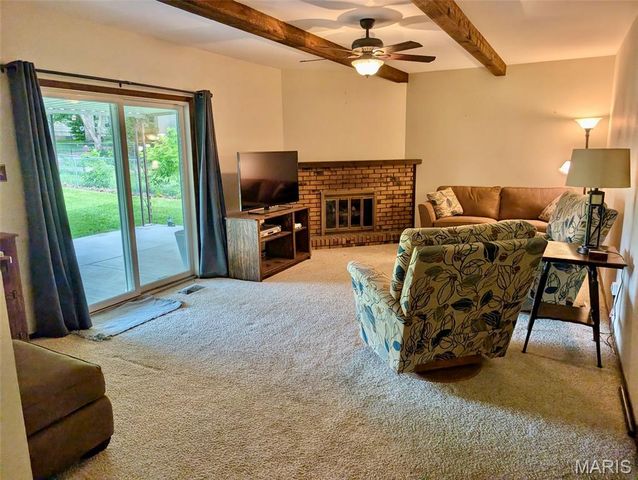 2828 Olde Gloucester Drive, St Charles, MO 63301
