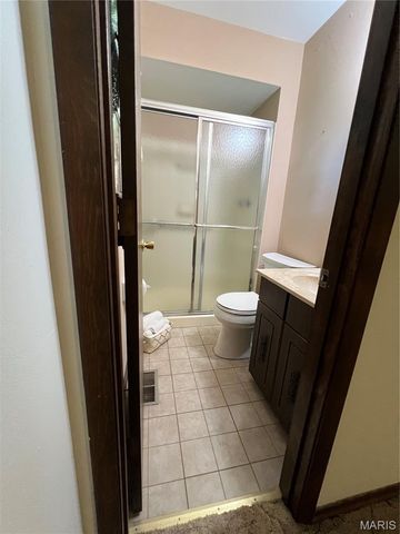 2828 Olde Gloucester Drive, St Charles, MO 63301