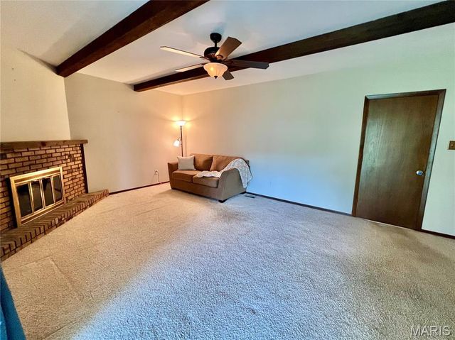 2828 Olde Gloucester Drive, St Charles, MO 63301