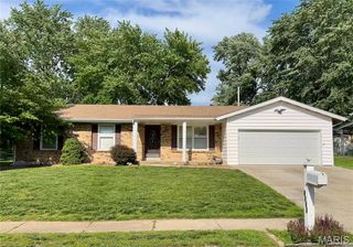 2828 Olde Gloucester Drive, St Charles, MO 63301