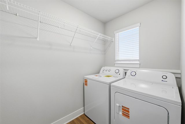 5680 Brook View Avenue, Des Moines, IA 50317
