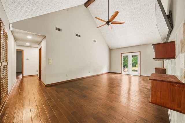 555 Saddle Creek Circle, Roswell, GA 30076