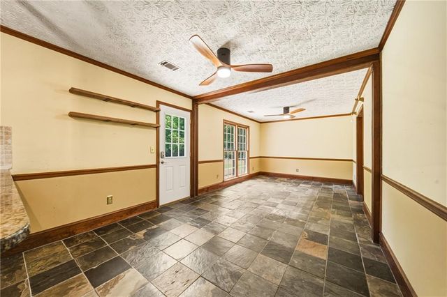 555 Saddle Creek Circle, Roswell, GA 30076