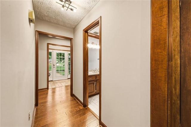 555 Saddle Creek Circle, Roswell, GA 30076