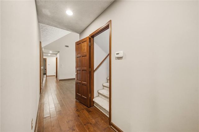 555 Saddle Creek Circle, Roswell, GA 30076
