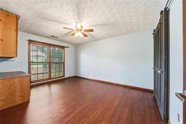 555 Saddle Creek Circle, Roswell, GA 30076