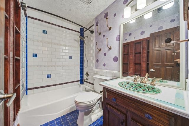 555 Saddle Creek Circle, Roswell, GA 30076