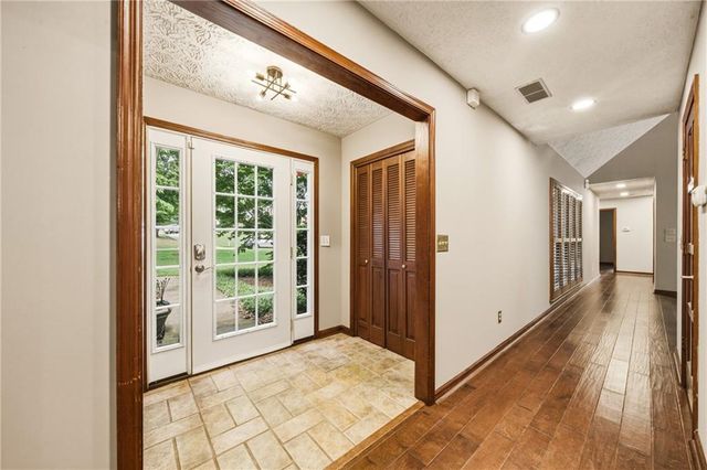 555 Saddle Creek Circle, Roswell, GA 30076