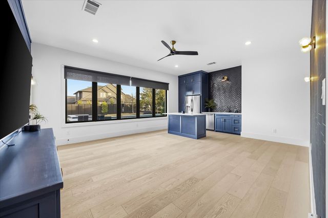 450 Sunrise Ridge Drive, Heath, TX 75032