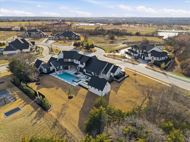 450 Sunrise Ridge Drive, Heath, TX 75032