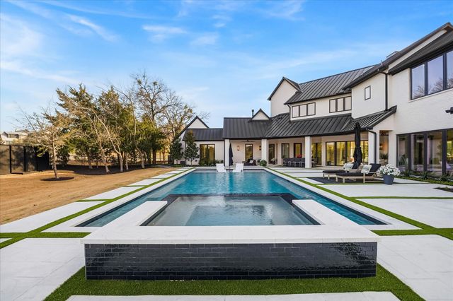 450 Sunrise Ridge Drive, Heath, TX 75032