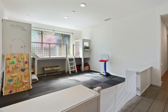 7501 Redwood Ivy Way, Sacramento, CA 95829