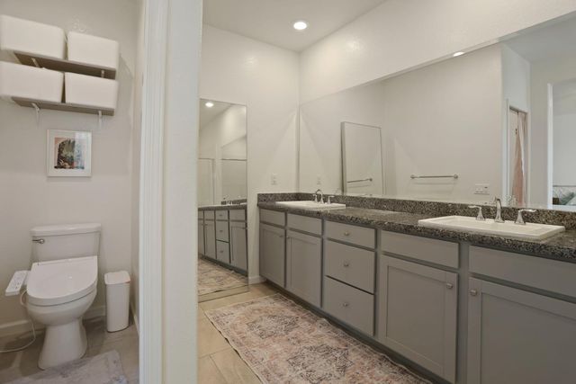 7501 Redwood Ivy Way, Sacramento, CA 95829