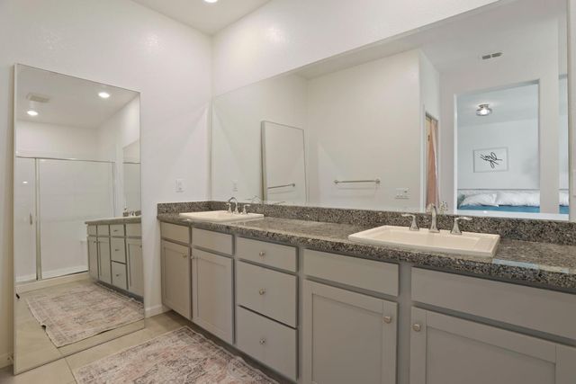 7501 Redwood Ivy Way, Sacramento, CA 95829