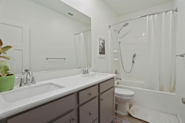 7501 Redwood Ivy Way, Sacramento, CA 95829