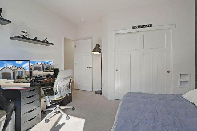 7501 Redwood Ivy Way, Sacramento, CA 95829