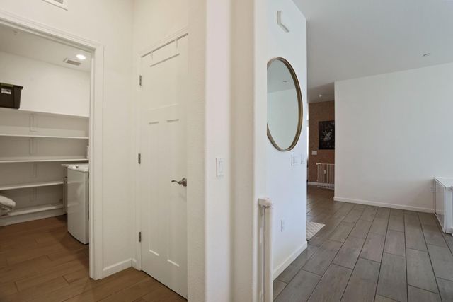 7501 Redwood Ivy Way, Sacramento, CA 95829