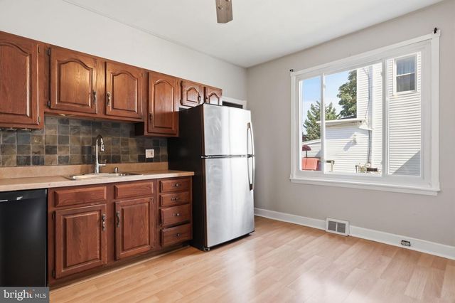 4305 LINDEN AVE, Philadelphia, PA 19114