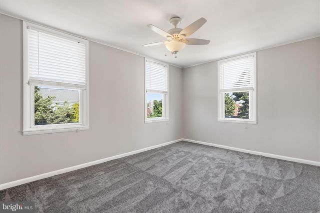 4305 LINDEN AVE, Philadelphia, PA 19114