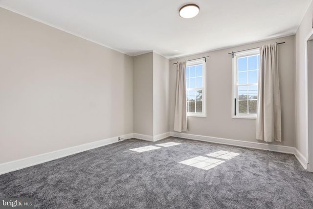 4305 LINDEN AVE, Philadelphia, PA 19114