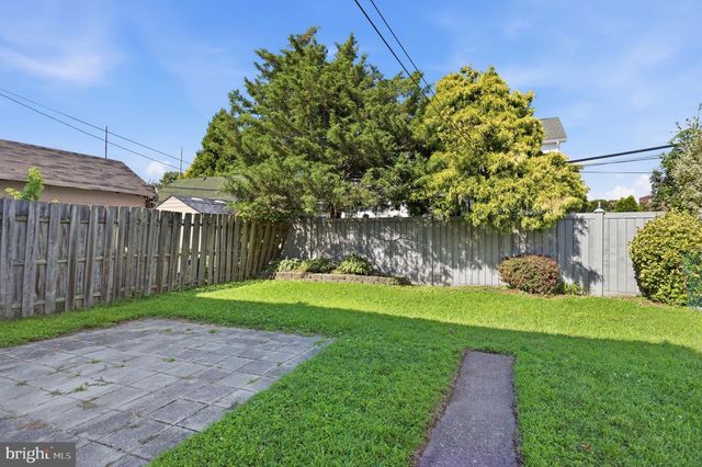 4305 LINDEN AVE, Philadelphia, PA 19114
