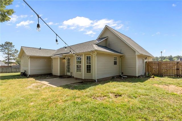 101 Van Buren Drive, Raeford, NC 28376