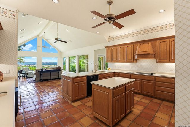 8134 Triple Crown, Boerne, TX 78015