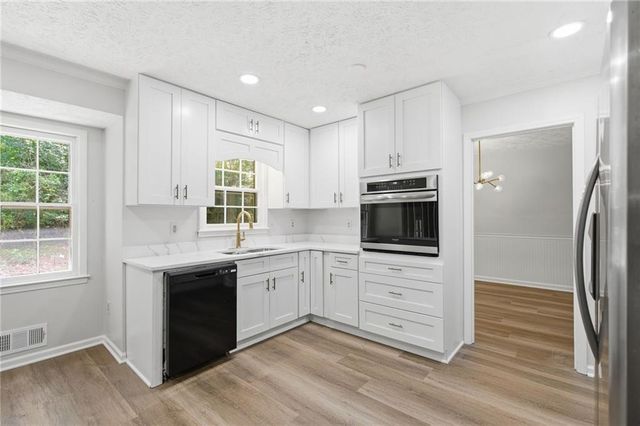 1750 Lamancha Drive, Lawrenceville, GA 30044