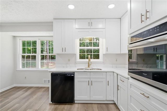 1750 Lamancha Drive, Lawrenceville, GA 30044