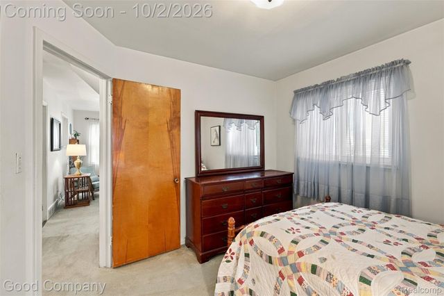 1645 E Evelyn Avenue, Hazel Park, MI 48030