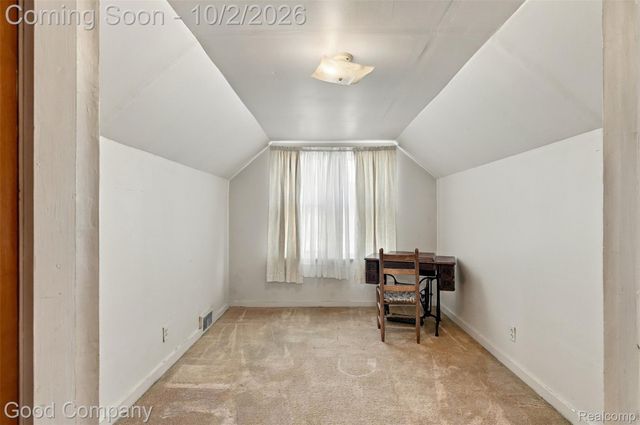 1645 E Evelyn Avenue, Hazel Park, MI 48030