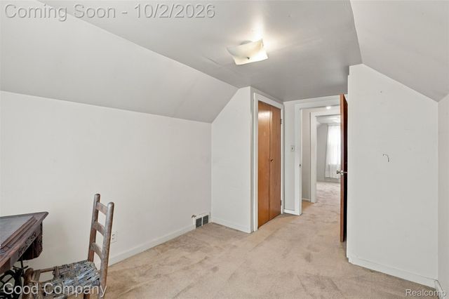 1645 E Evelyn Avenue, Hazel Park, MI 48030