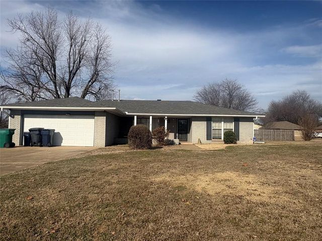 9317 SW 99th Street, Mustang, OK 73064