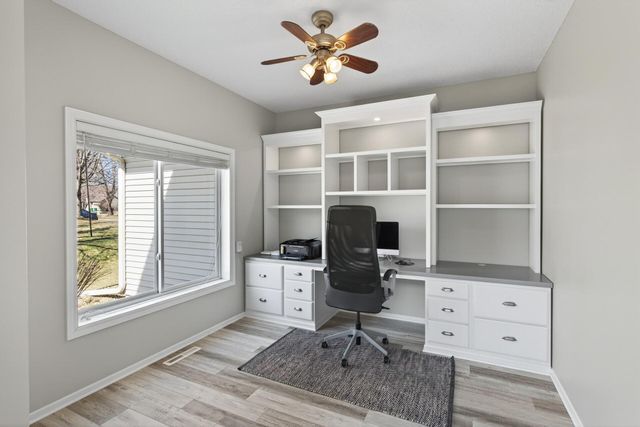 19182 Ismay Court, Lakeville, MN 55044