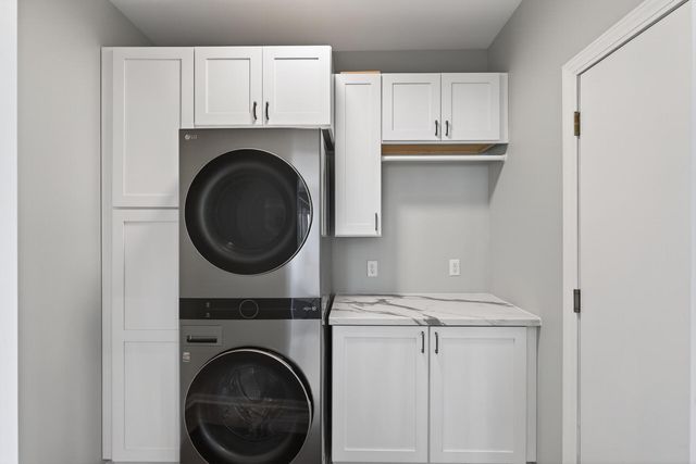 19182 Ismay Court, Lakeville, MN 55044