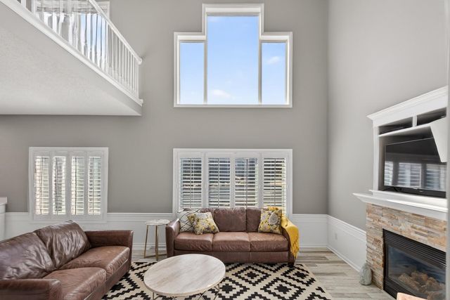 19182 Ismay Court, Lakeville, MN 55044