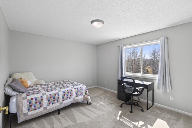 19182 Ismay Court, Lakeville, MN 55044