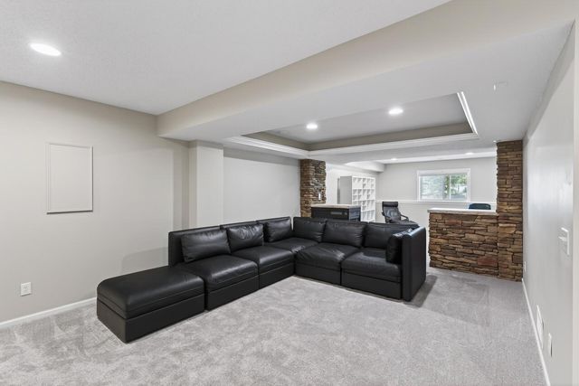 19182 Ismay Court, Lakeville, MN 55044